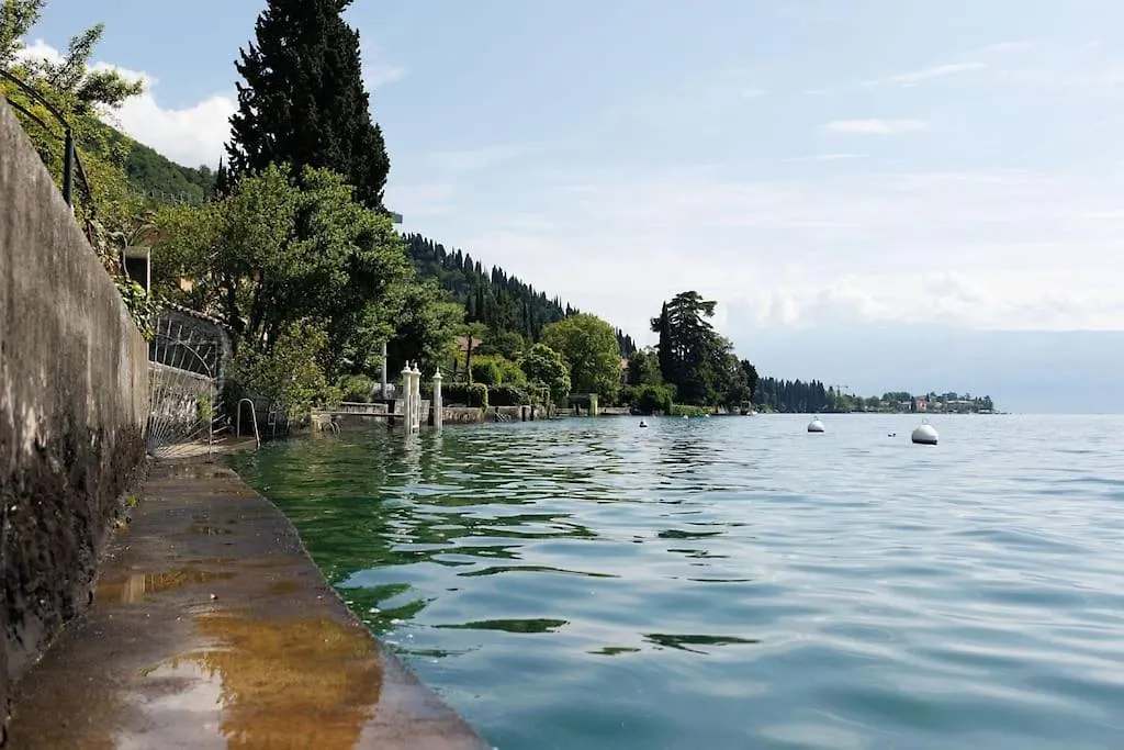 Casa Dante Lake Front Apartment Salò