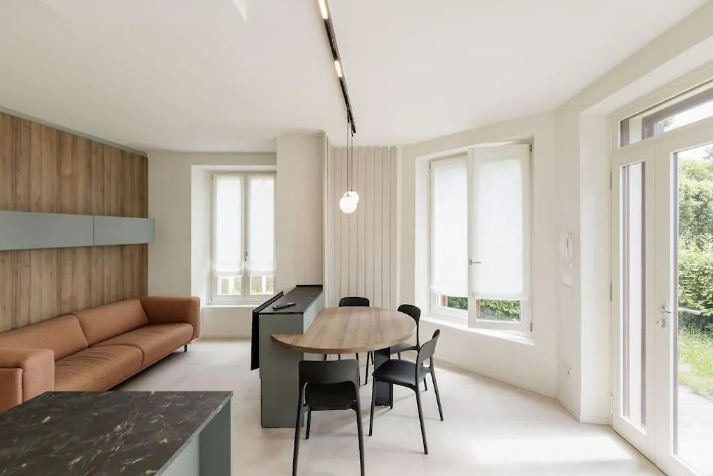 Casa Dante Lake Front Apartment سالو 0*,  إيطاليا